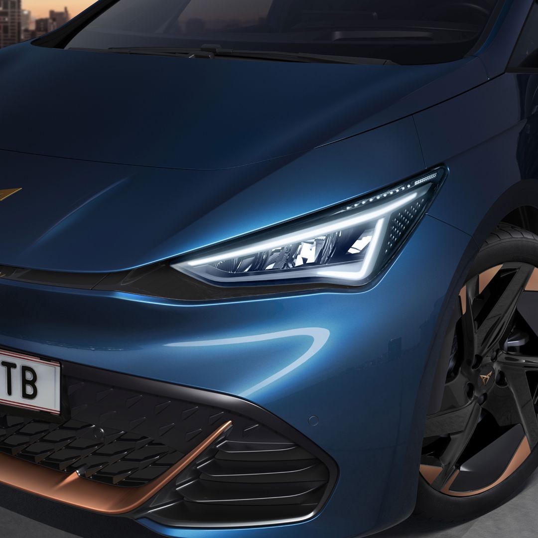CUPRA Born Lichtzeremonie und LED-Lichter vorne